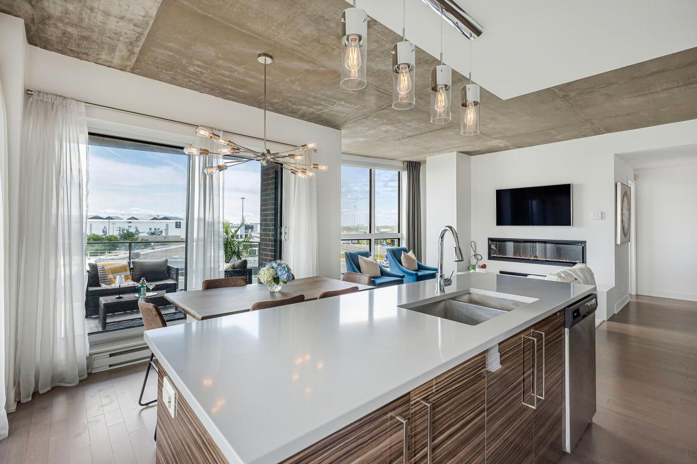 Other - 511-2335 Ch. Manella, Mont-Royal, QC - Indoor Photo Showing Kitchen With Double Sink