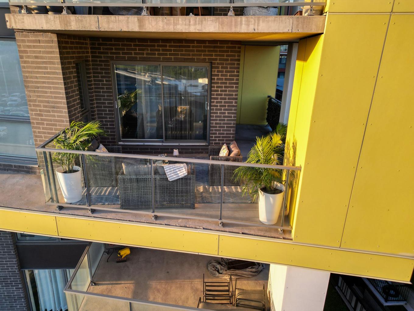 Aerial photo - 511-2335 Ch. Manella, Mont-Royal, QC - Outdoor