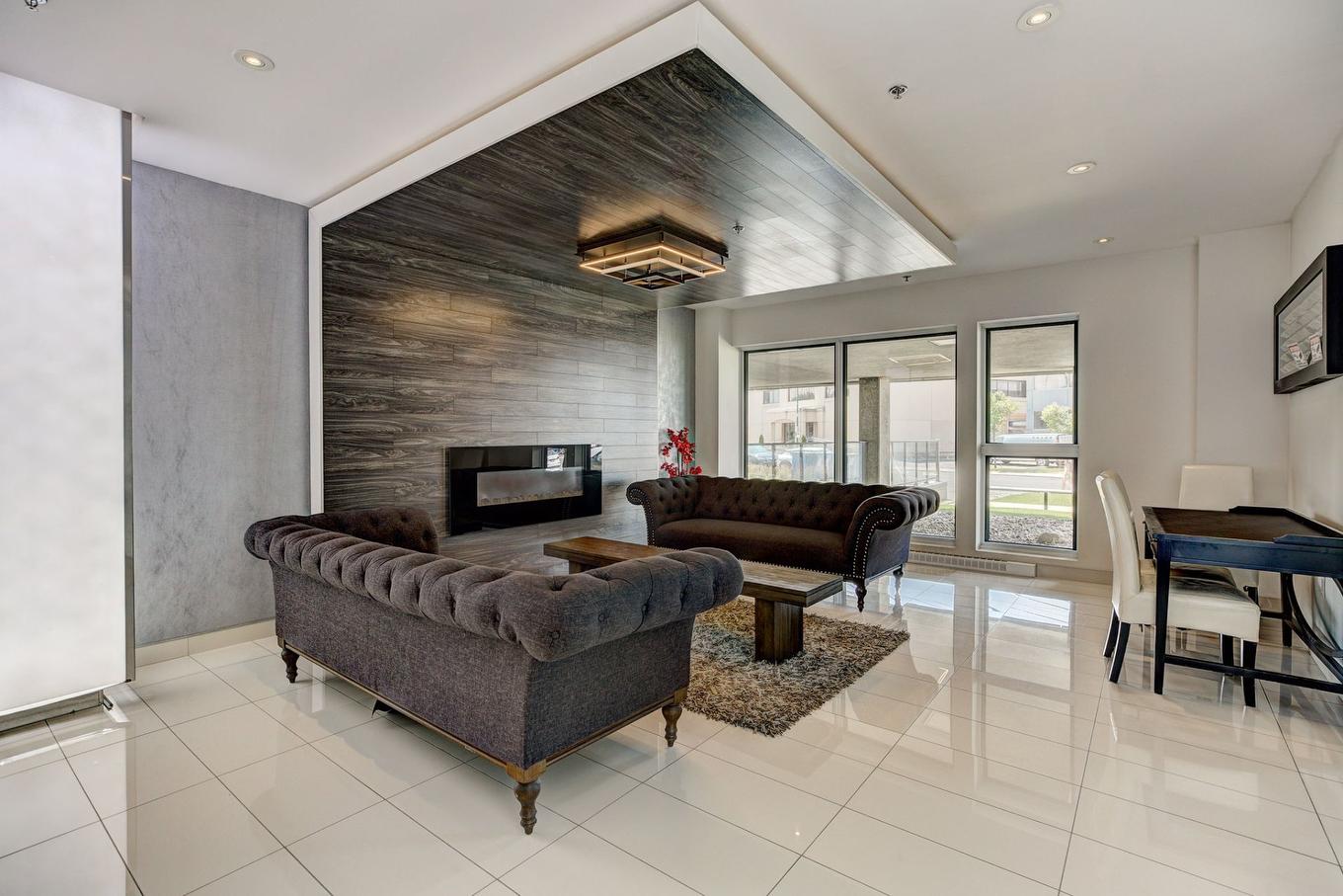 Exterior entrance - 511-2335 Ch. Manella, Mont-Royal, QC - Indoor With Fireplace