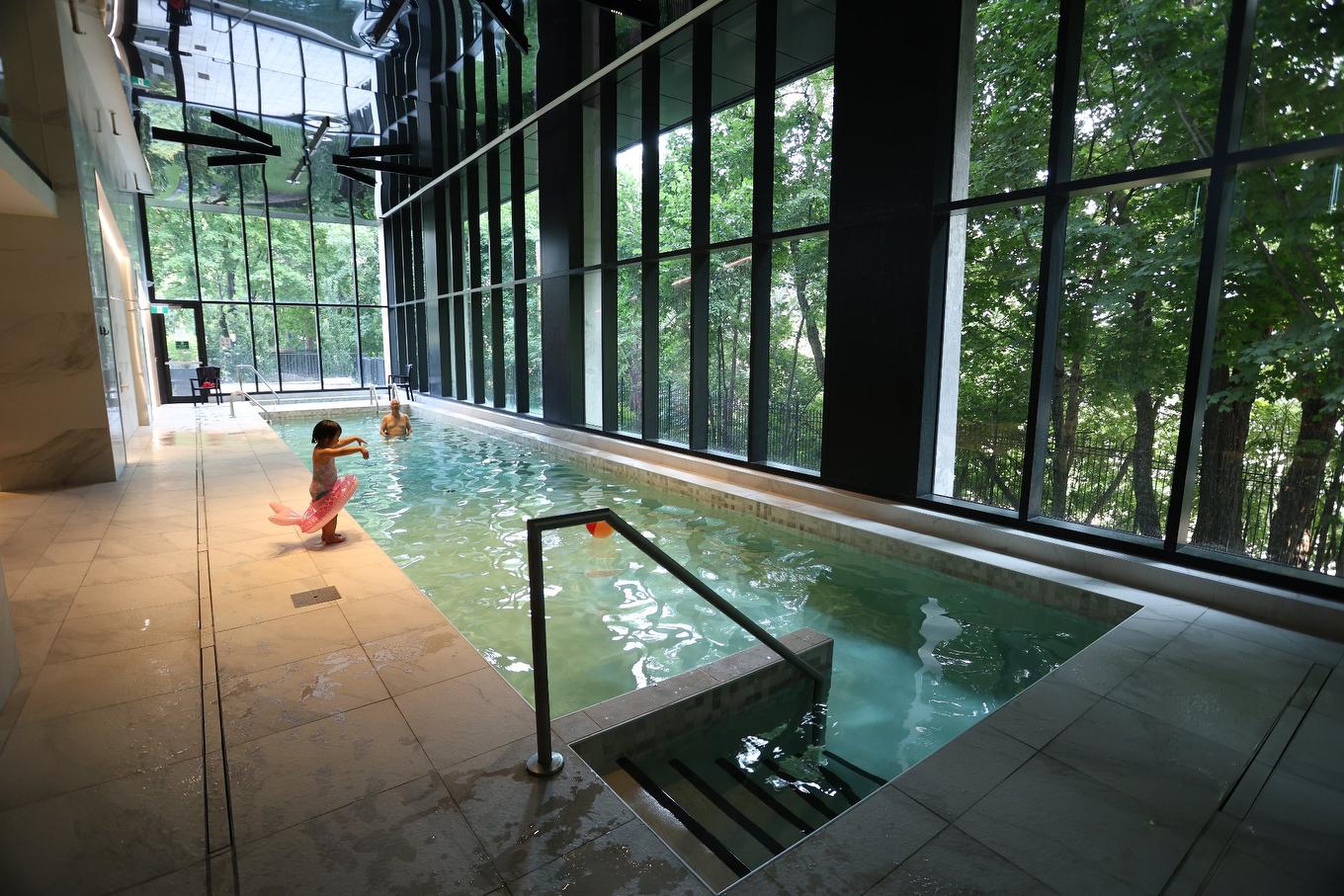Pool - 411-2000 Boul. René-Lévesque O., Montréal (Ville-Marie), QC - Indoor Photo Showing Other Room