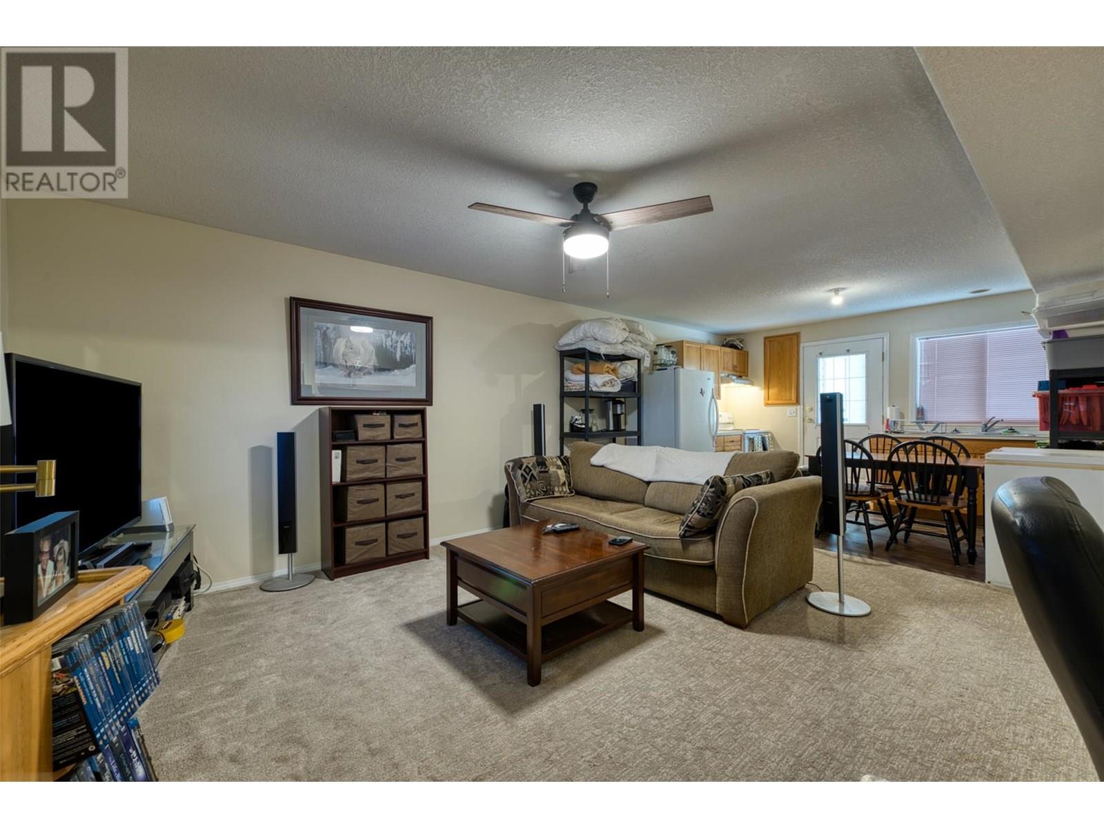 90 Mcinnes Road, Lumby, BC - Indoor