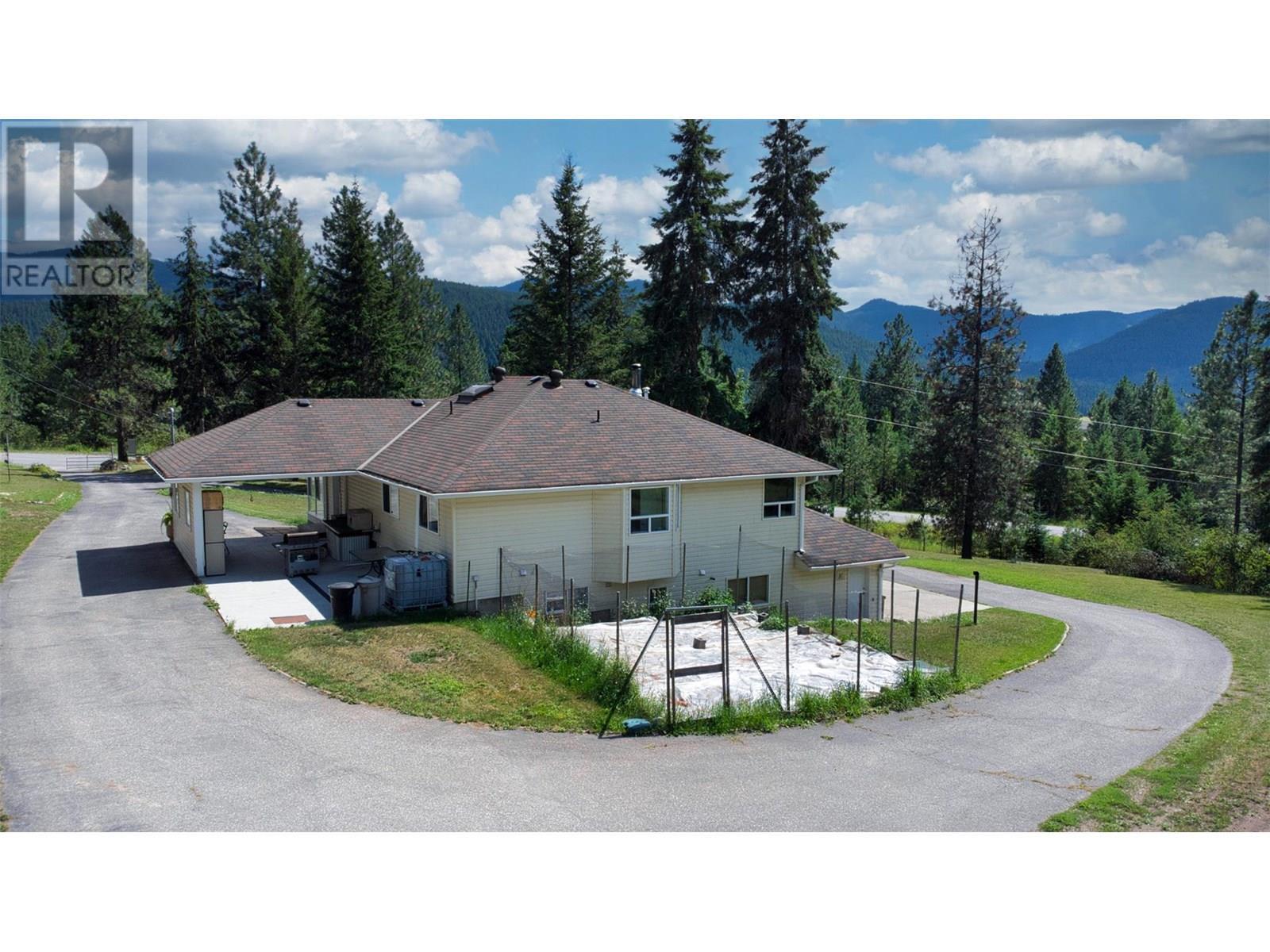 90 Mcinnes Road, Lumby, BC - Outdoor