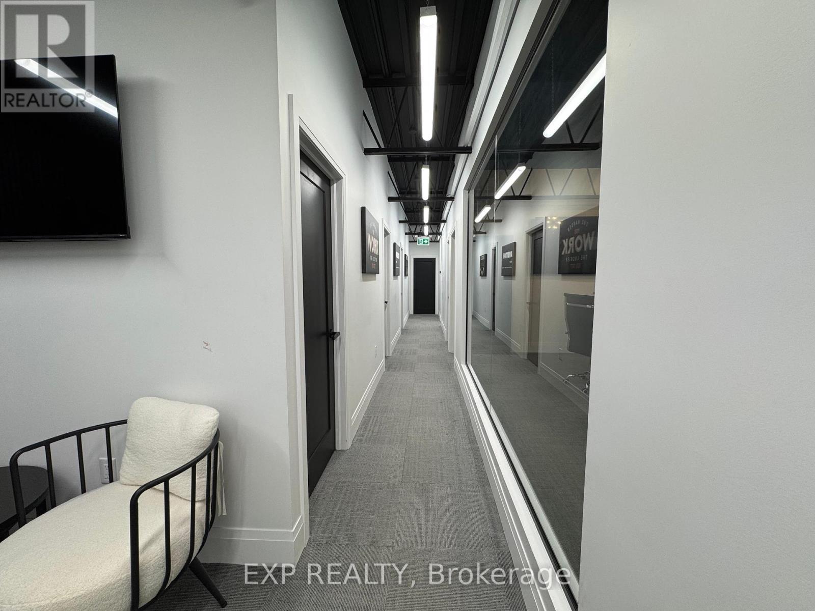 156 Parkdale Avenue N, Hamilton, ON