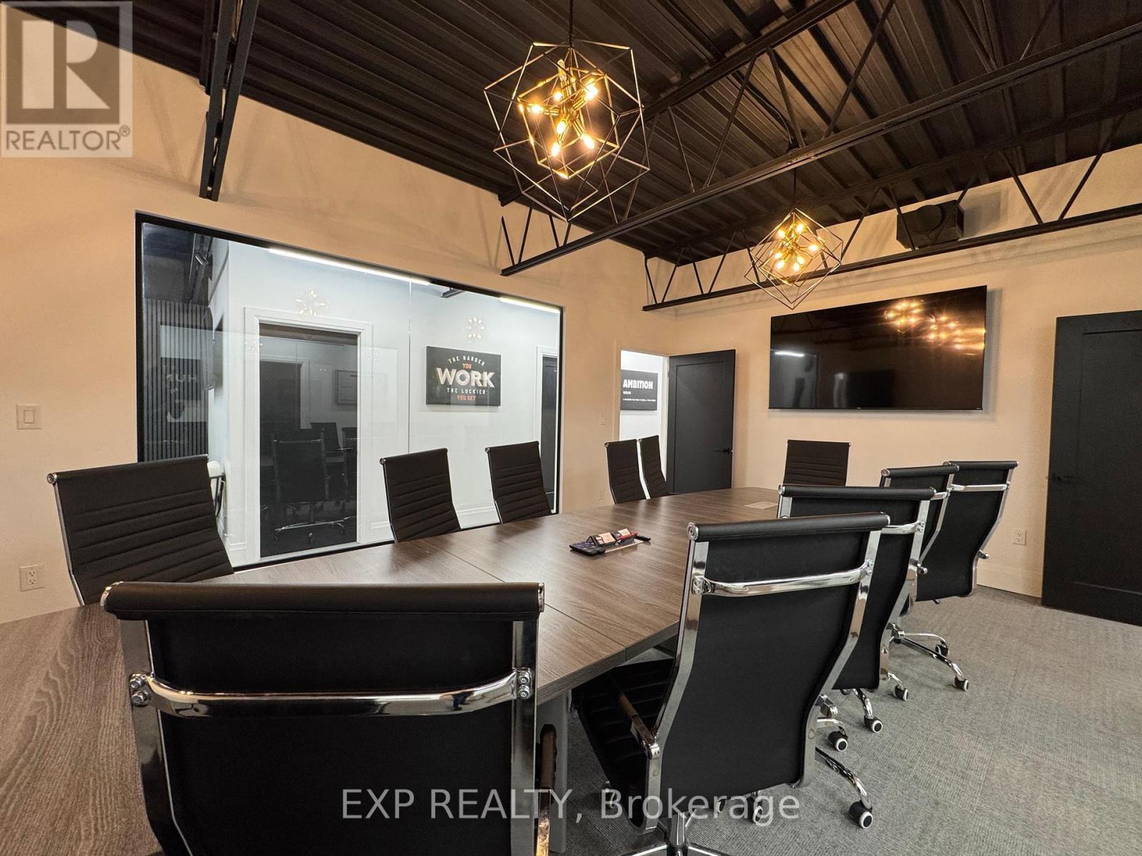 156 Parkdale Avenue N, Hamilton, ON