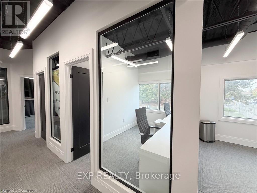 156 Parkdale Avenue N, Hamilton, ON