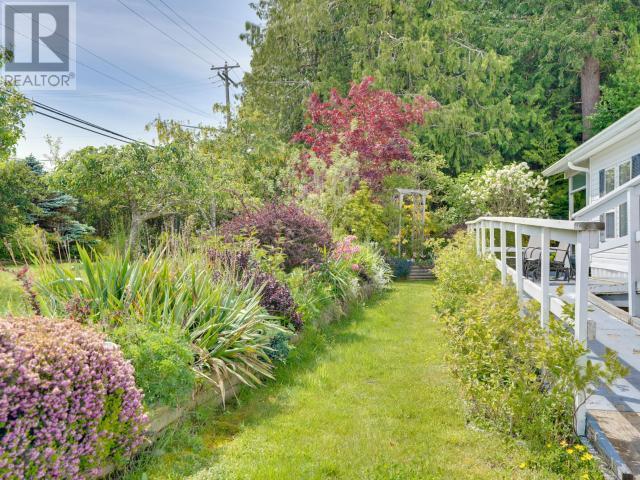 201-7575 Duncan Street, Powell River, BC - Outdoor