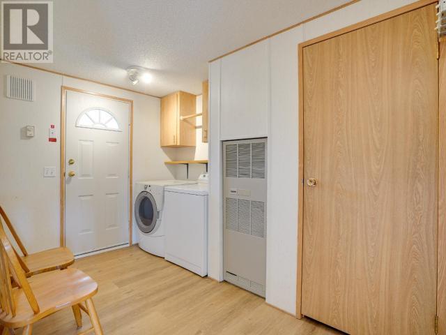 201-7575 Duncan Street, Powell River, BC - Indoor Photo Showing Laundry Room