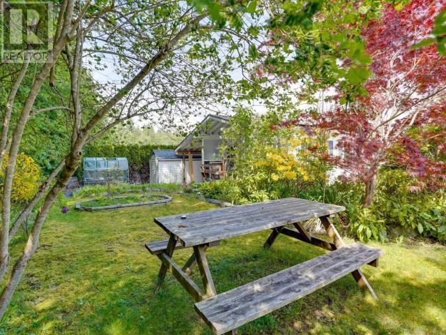 201-7575 Duncan Street, Powell River, BC - Outdoor