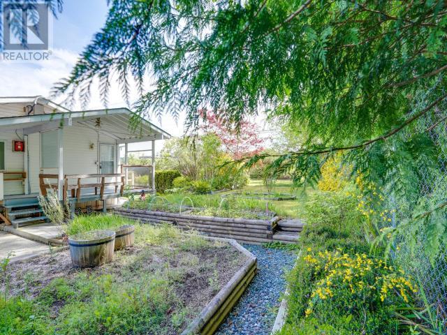 201-7575 Duncan Street, Powell River, BC - Outdoor