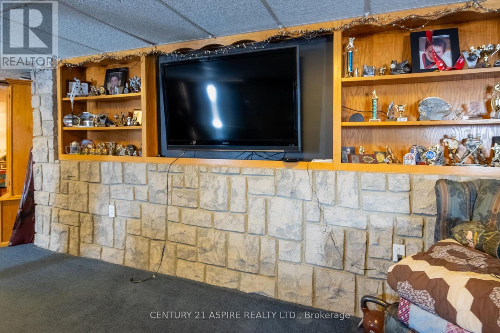 2112 Schutt Road, Brudenell, Lyndoch And Raglan, ON - Indoor Photo Showing Other Room