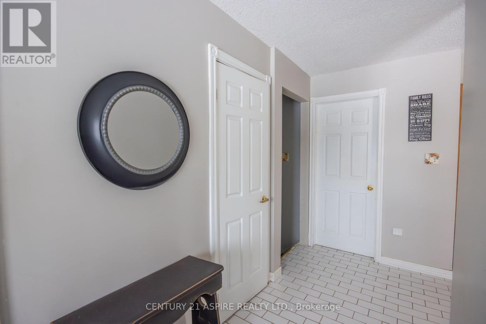 2112 Schutt Road, Brudenell, Lyndoch And Raglan, ON - Indoor Photo Showing Other Room