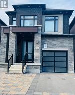 16 WALTER CLIFFORD NESBITT DRIVE Whitby, ON L1P 0G5