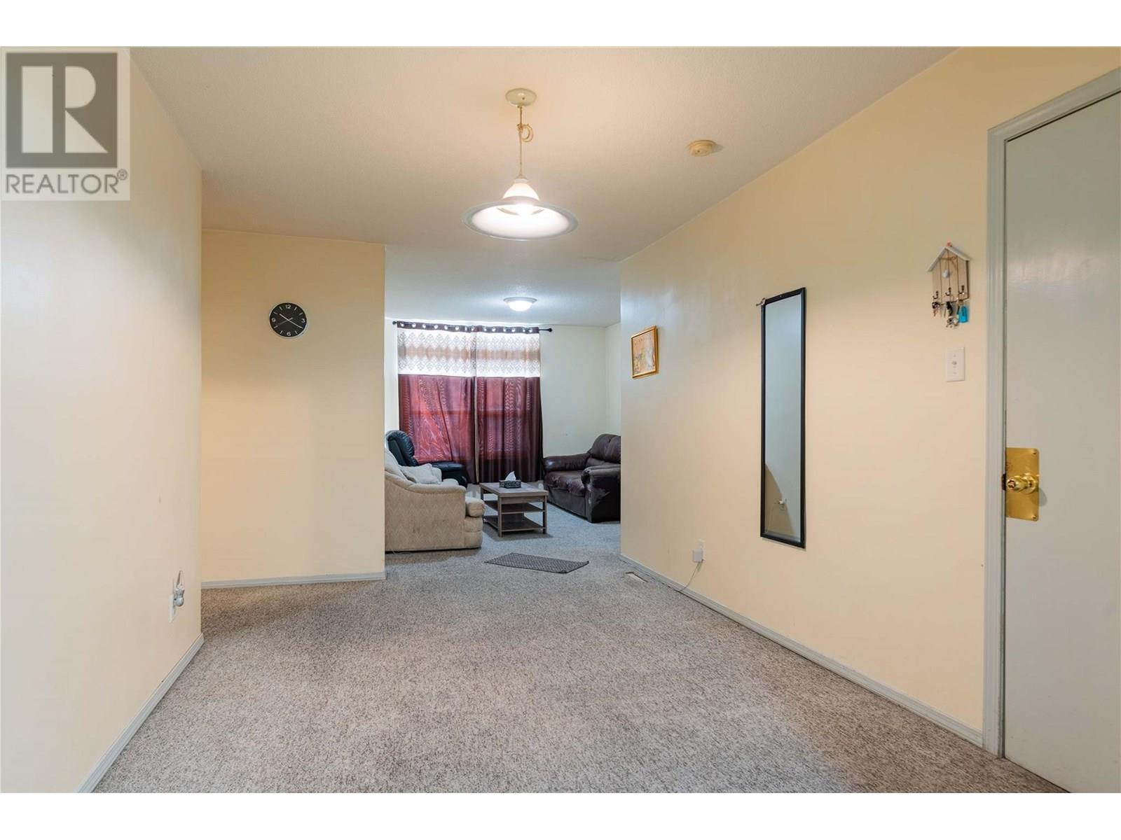 1410 Bay Avenue, Trail, BC