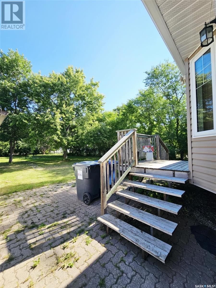 1122 Borden Drive, Esterhazy, SK - Outdoor With Deck Patio Veranda