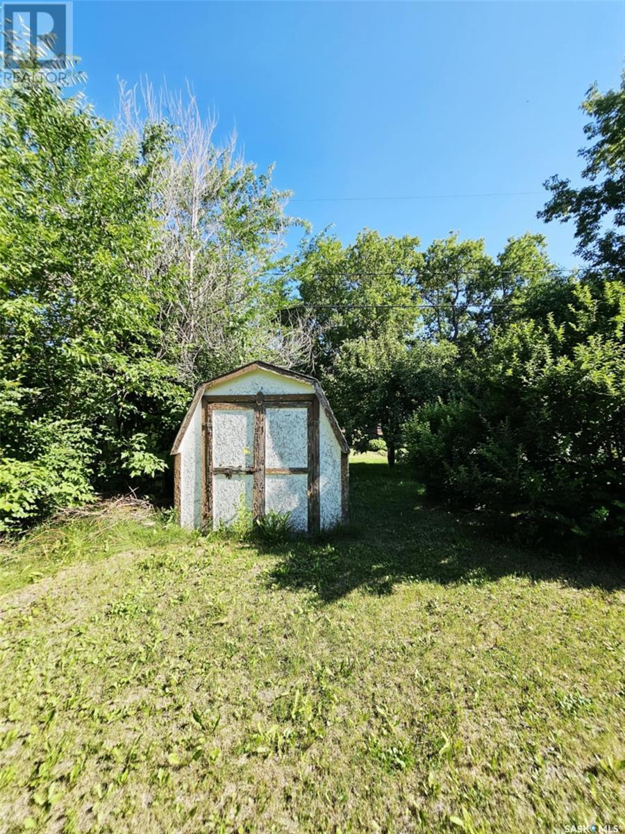 1122 Borden Drive, Esterhazy, SK - Outdoor