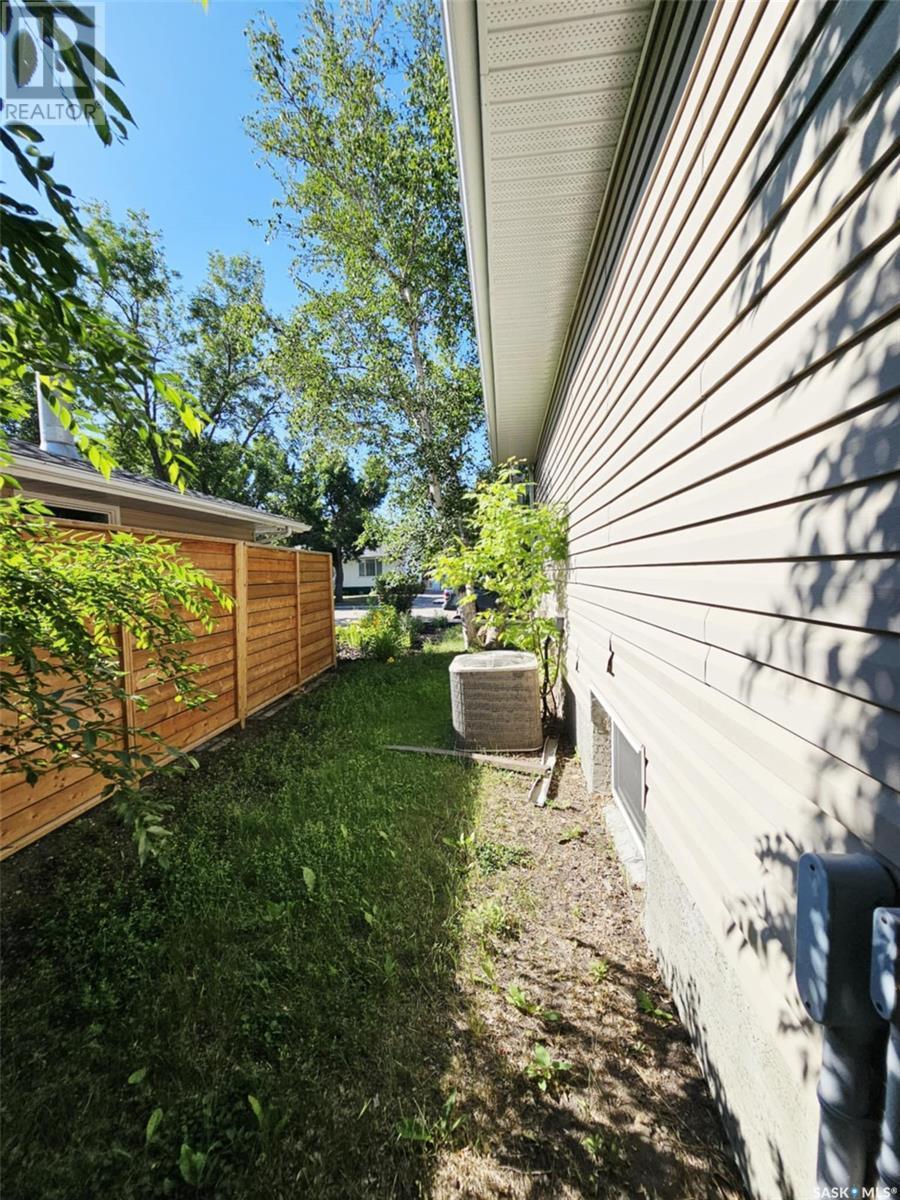 1122 Borden Drive, Esterhazy, SK - Outdoor