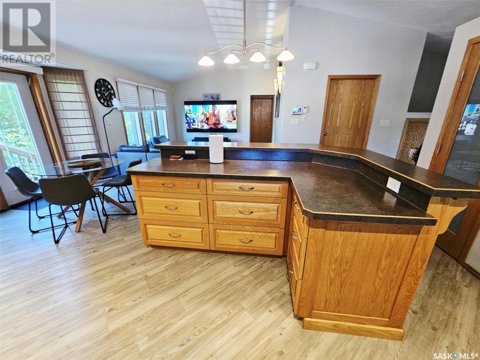 1122 Borden Drive, Esterhazy, SK - Indoor