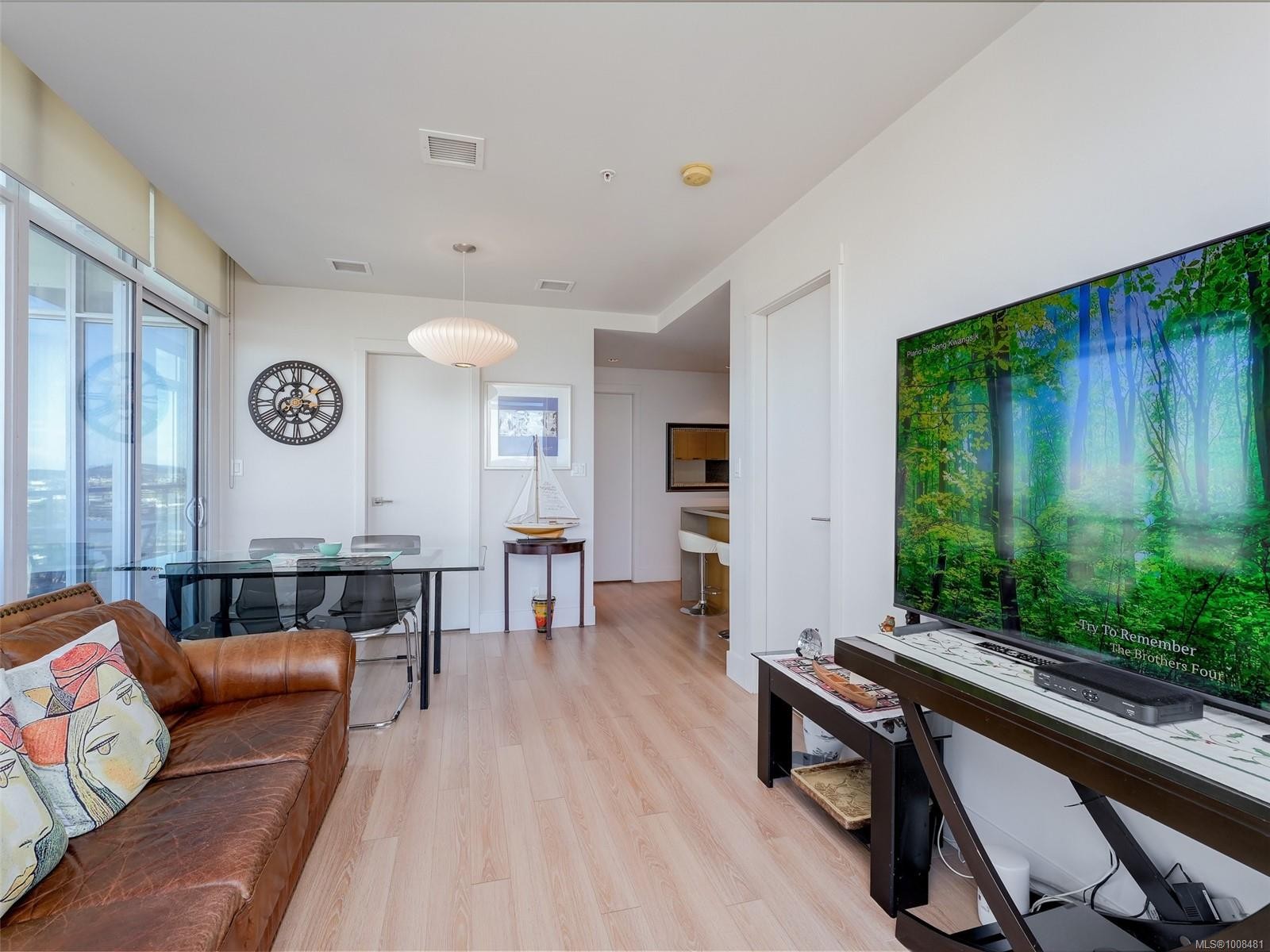 1705-83 Saghalie Rd, Victoria, BC - Indoor Photo Showing Other Room