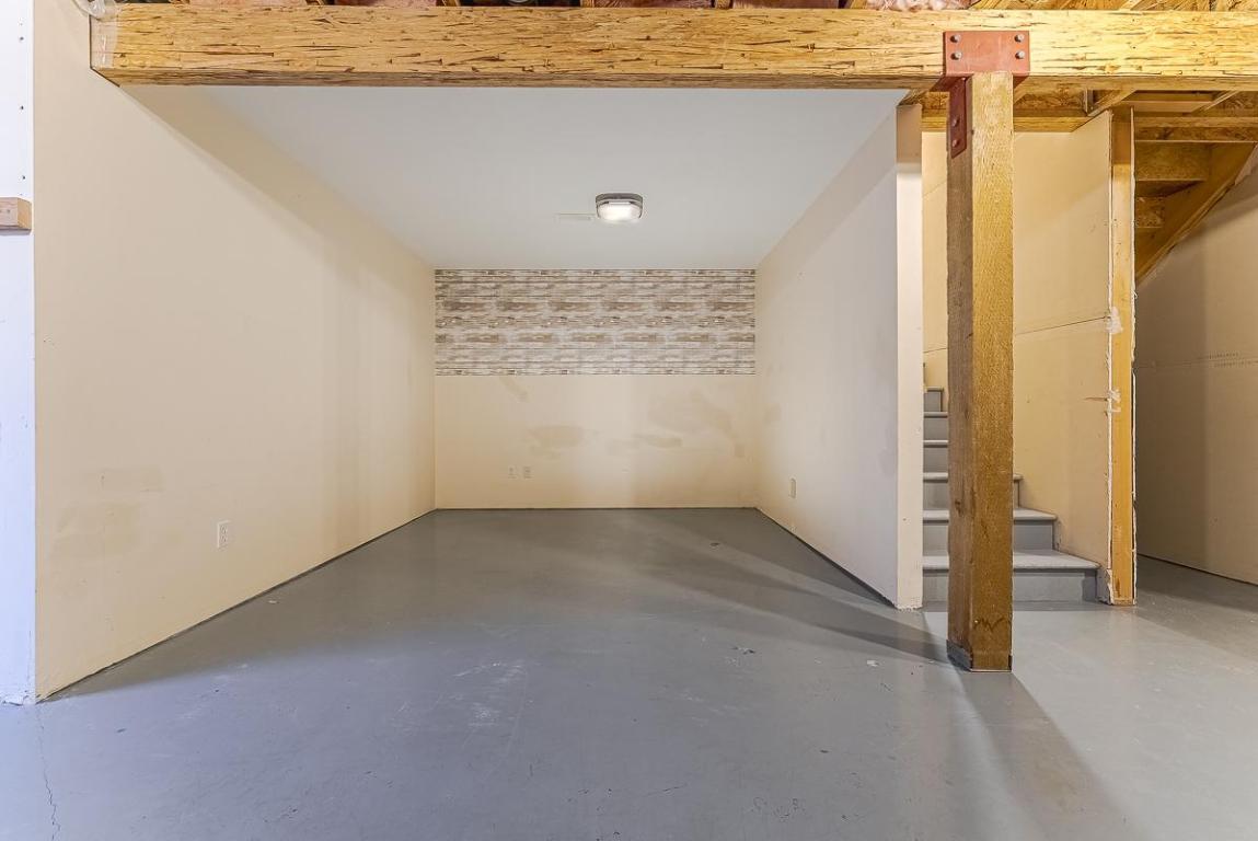 22-1920 Hugh Allan Drive, Kamloops, BC - Indoor Photo Showing Other Room