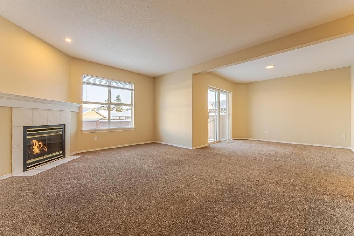20-1920 Hugh Allan Drive, Kamloops, BC - Indoor With Fireplace