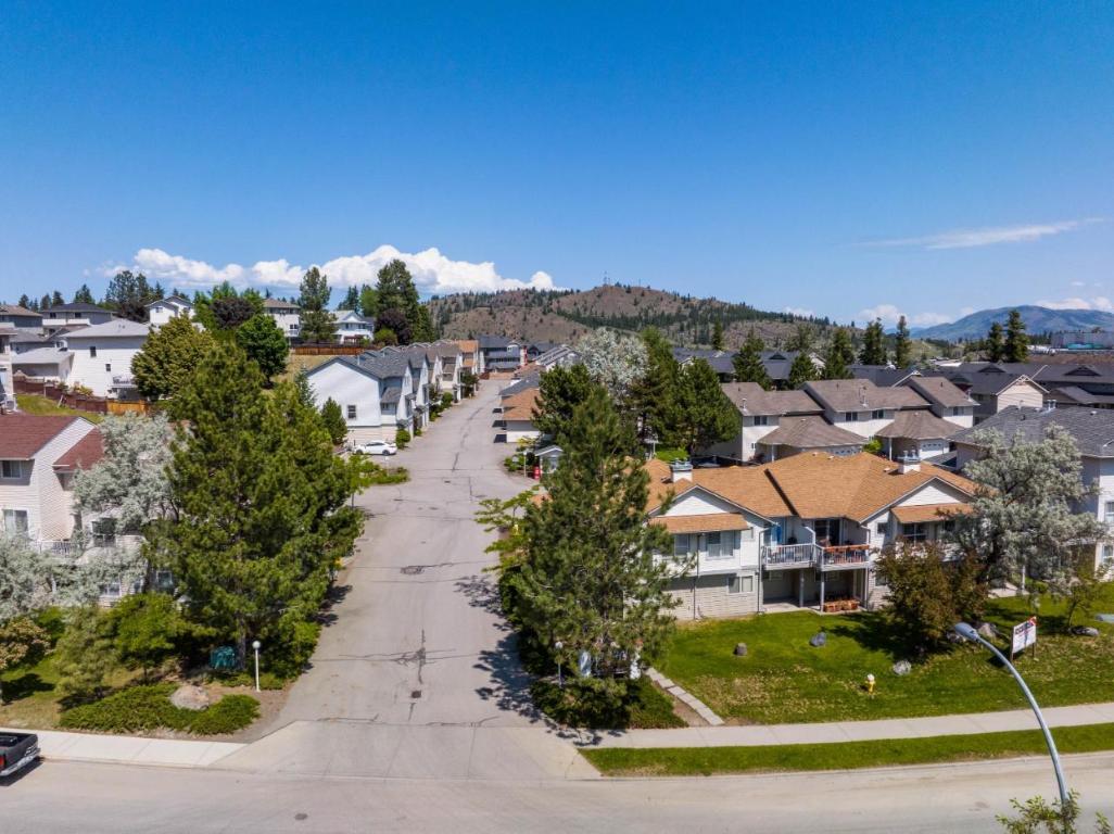 20-1920 Hugh Allan Drive, Kamloops, BC - Outdoor With View