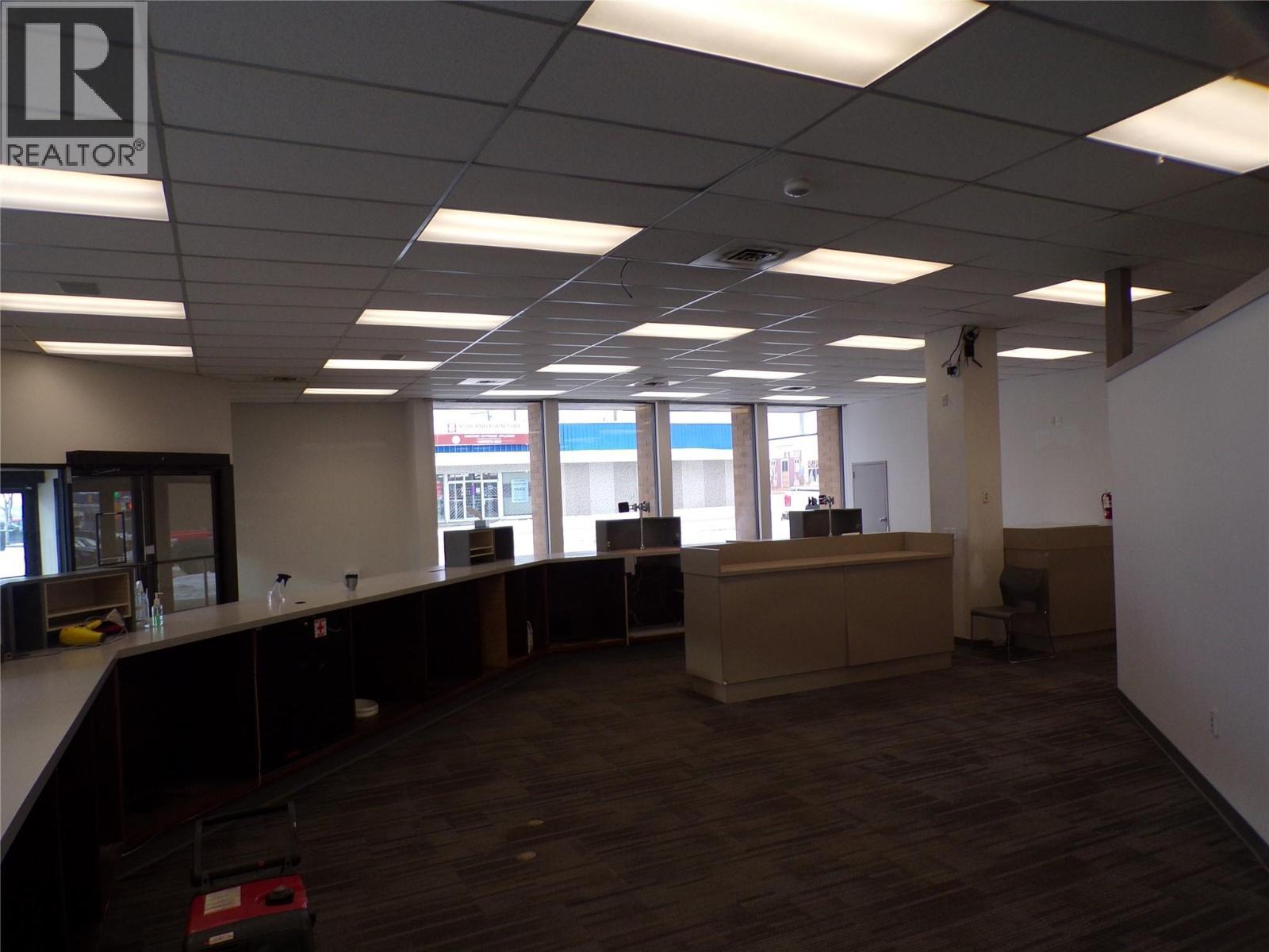 10124 10 Street, Dawson Creek, BC