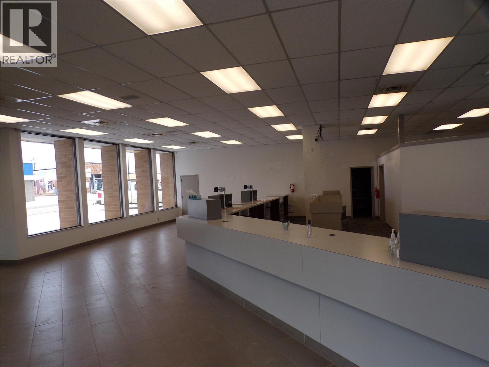 10124 10 Street, Dawson Creek, BC