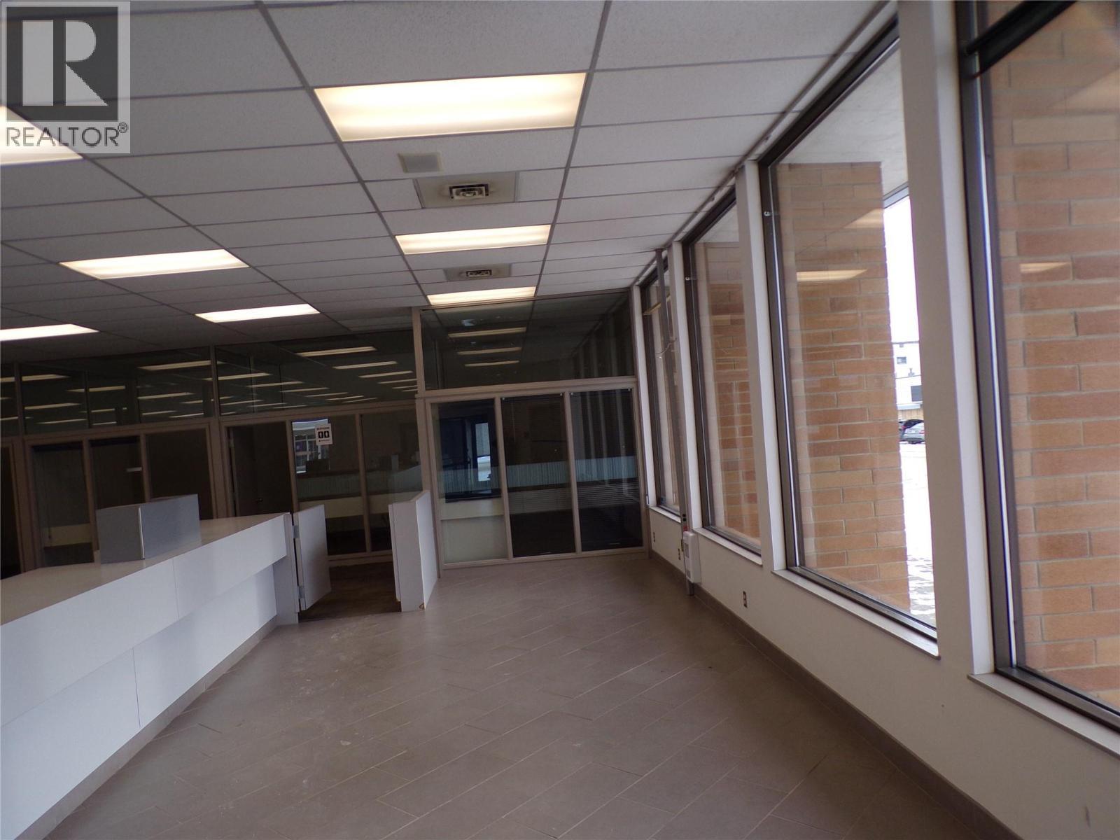 10124 10 Street, Dawson Creek, BC