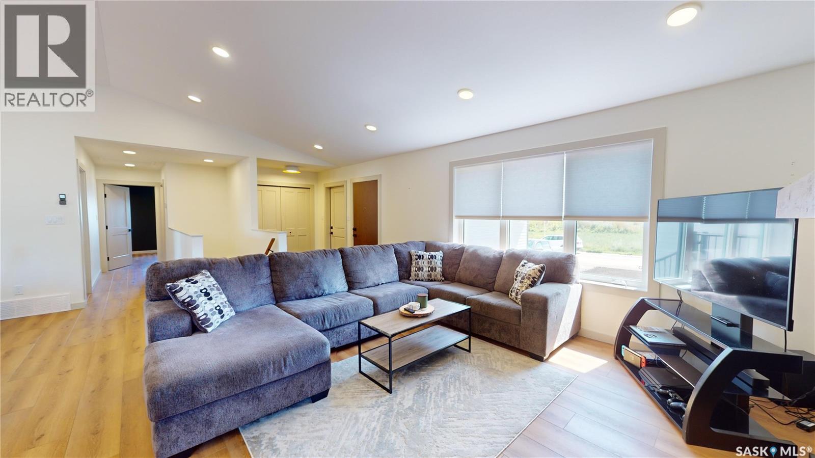 209 Willow Crescent, Waldheim, SK - Indoor Photo Showing Living Room