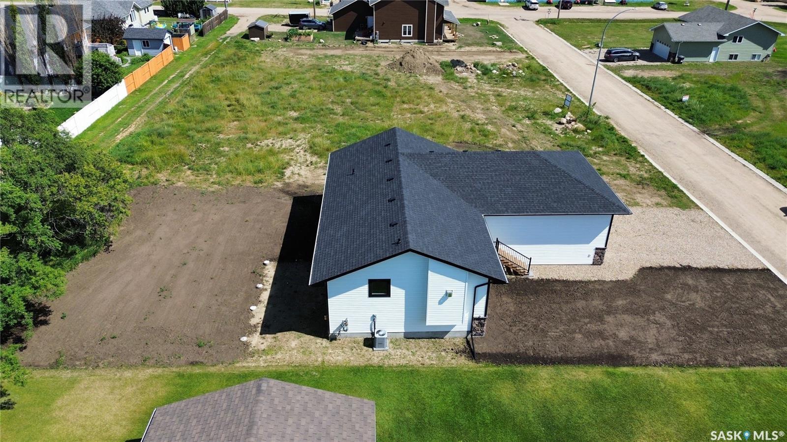 209 Willow Crescent, Waldheim, SK - Outdoor
