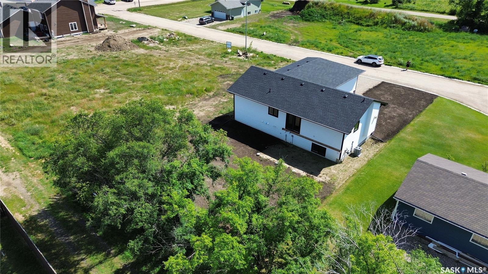 209 Willow Crescent, Waldheim, SK - Outdoor