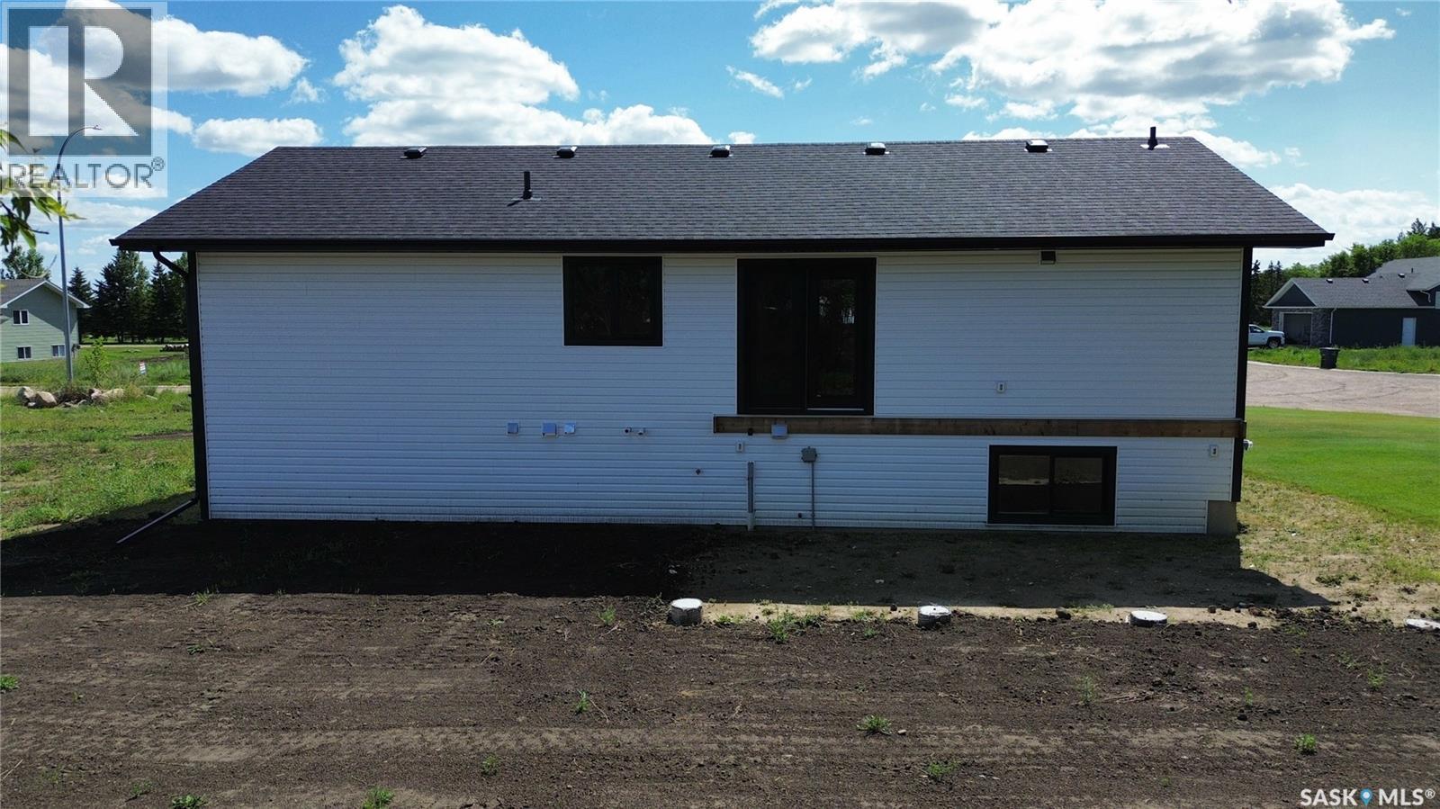 209 Willow Crescent, Waldheim, SK - Outdoor