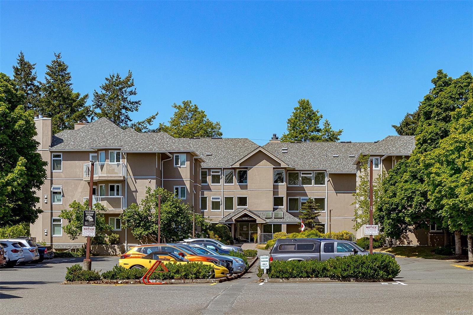 303C-4678 Elk Lake Dr, Saanich, BC - Outdoor With Balcony With Facade