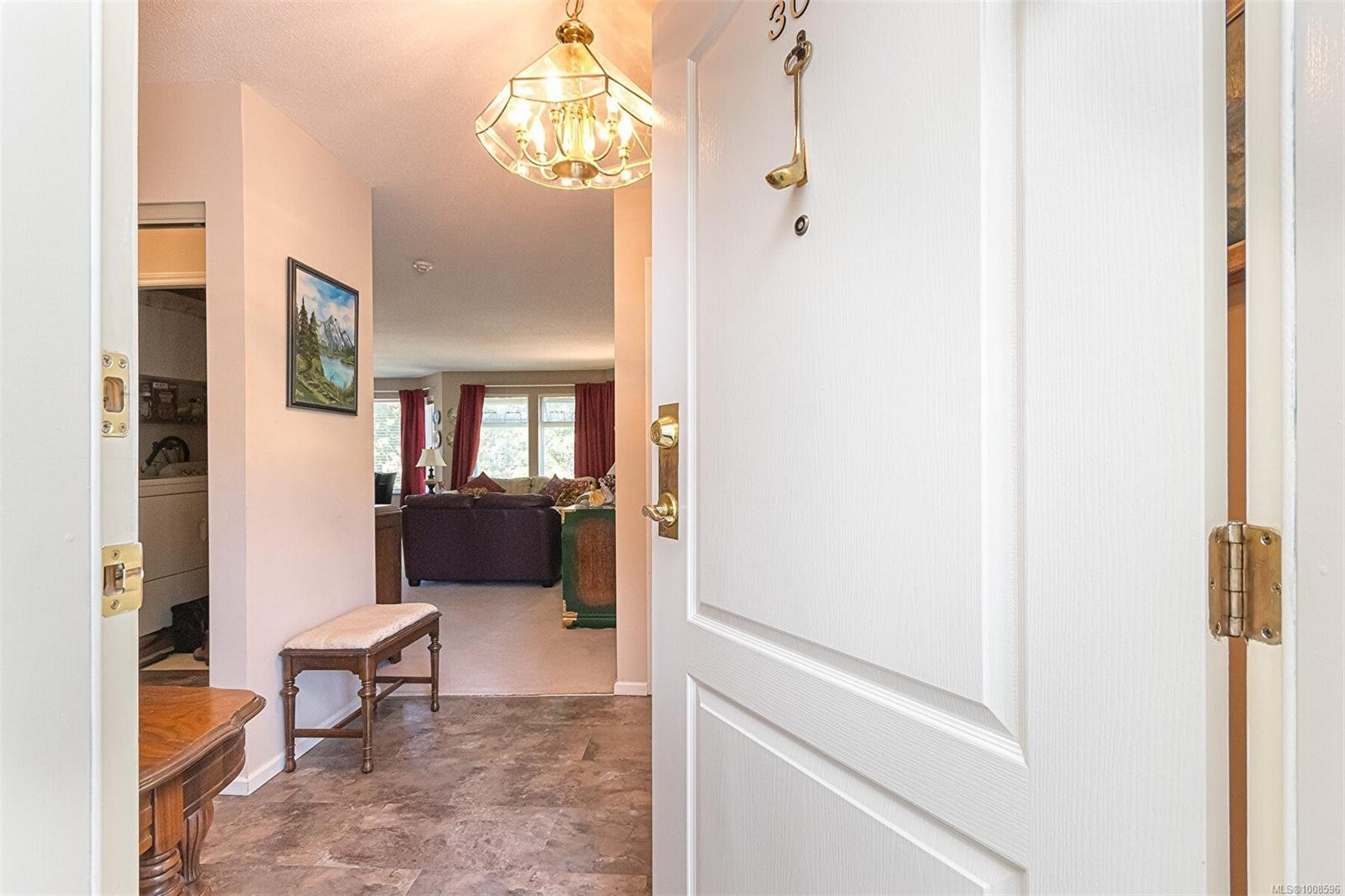 303C-4678 Elk Lake Dr, Saanich, BC - Indoor Photo Showing Other Room