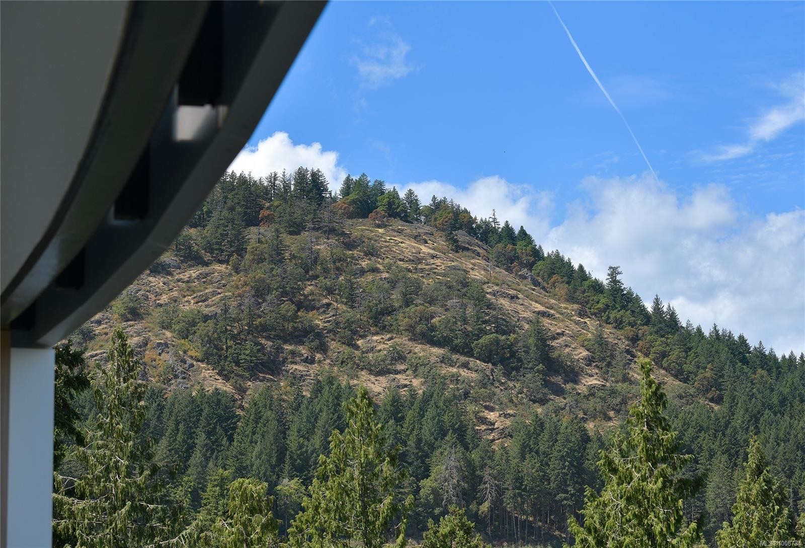 808-2000 Hannington Rd, Langford, BC - Outdoor With View