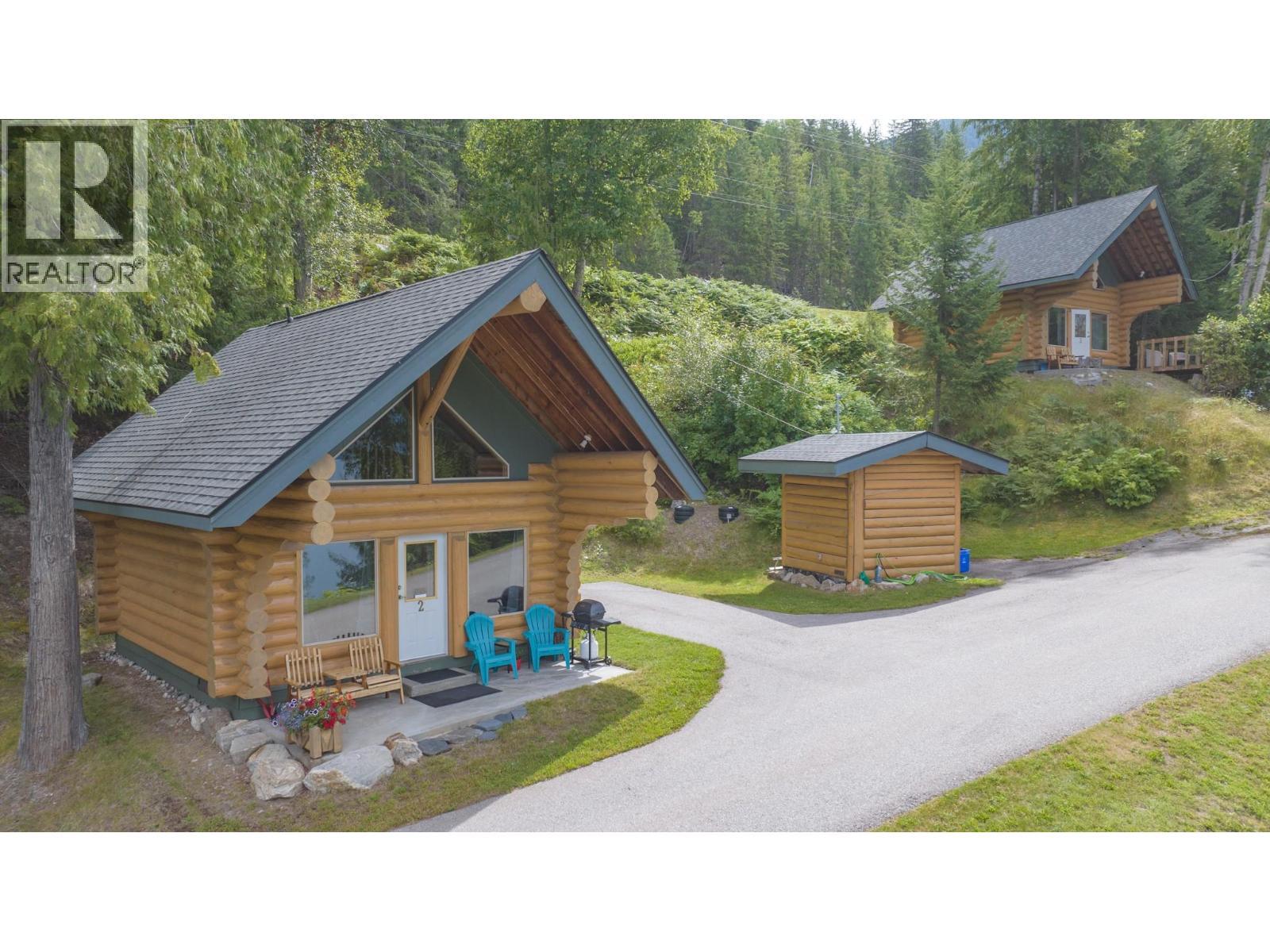 1710 6 Highway, Nakusp, BC - Outdoor