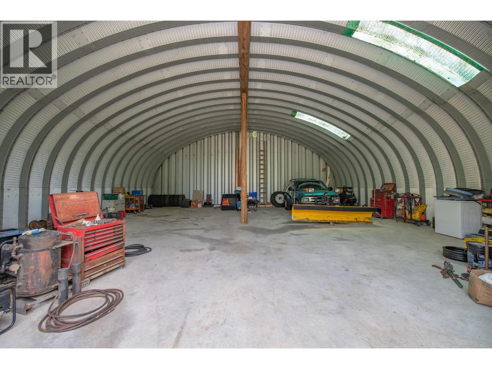 1710 6 Highway, Nakusp, BC -