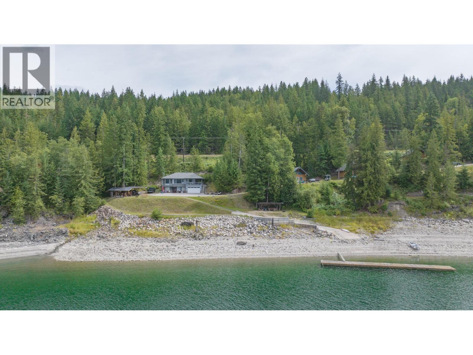 1710 6 Highway, Nakusp, BC - Outdoor With Body Of Water With View