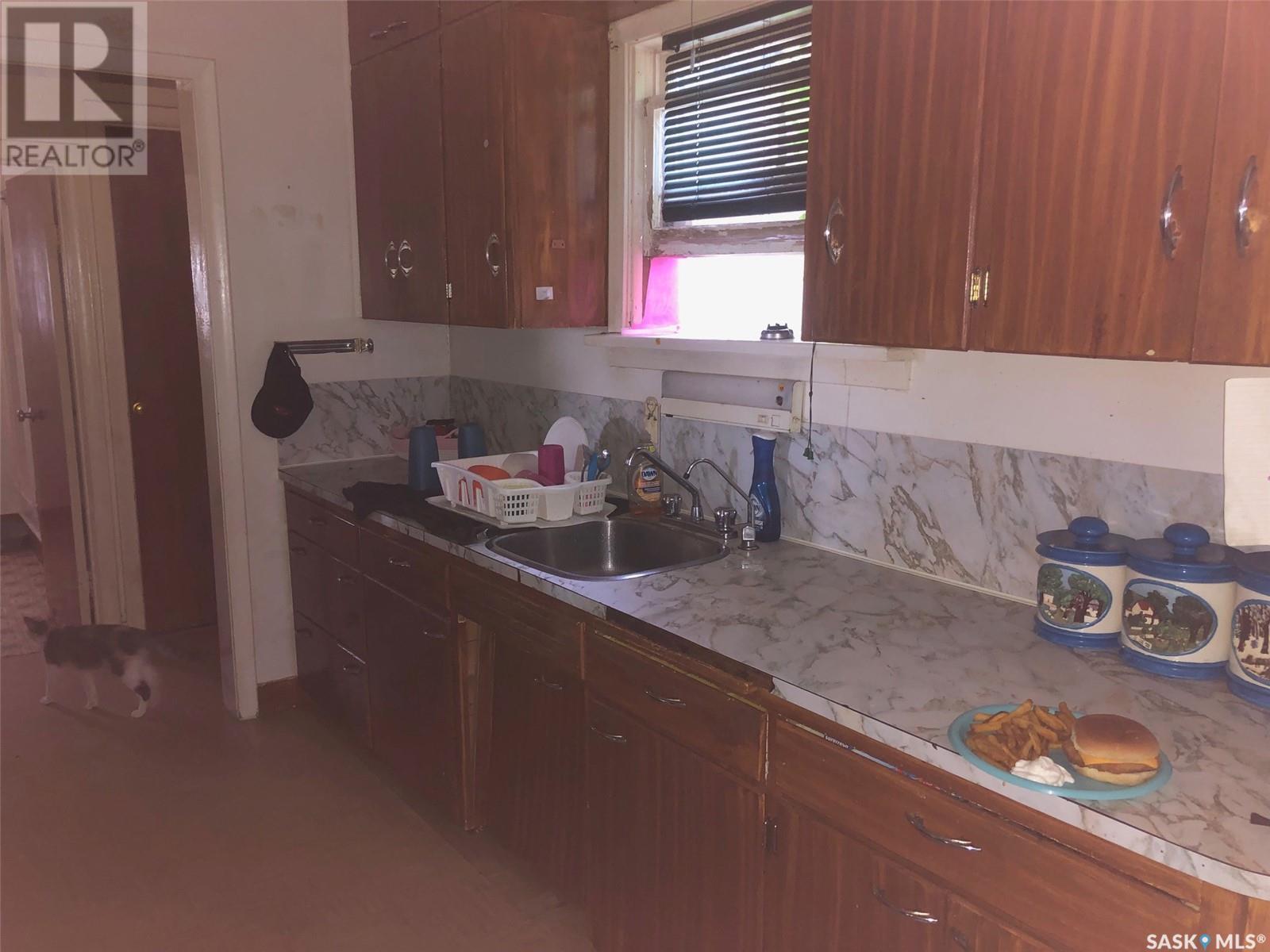 243 3Rd Street, Kamsack, SK - Indoor Photo Showing Kitchen
