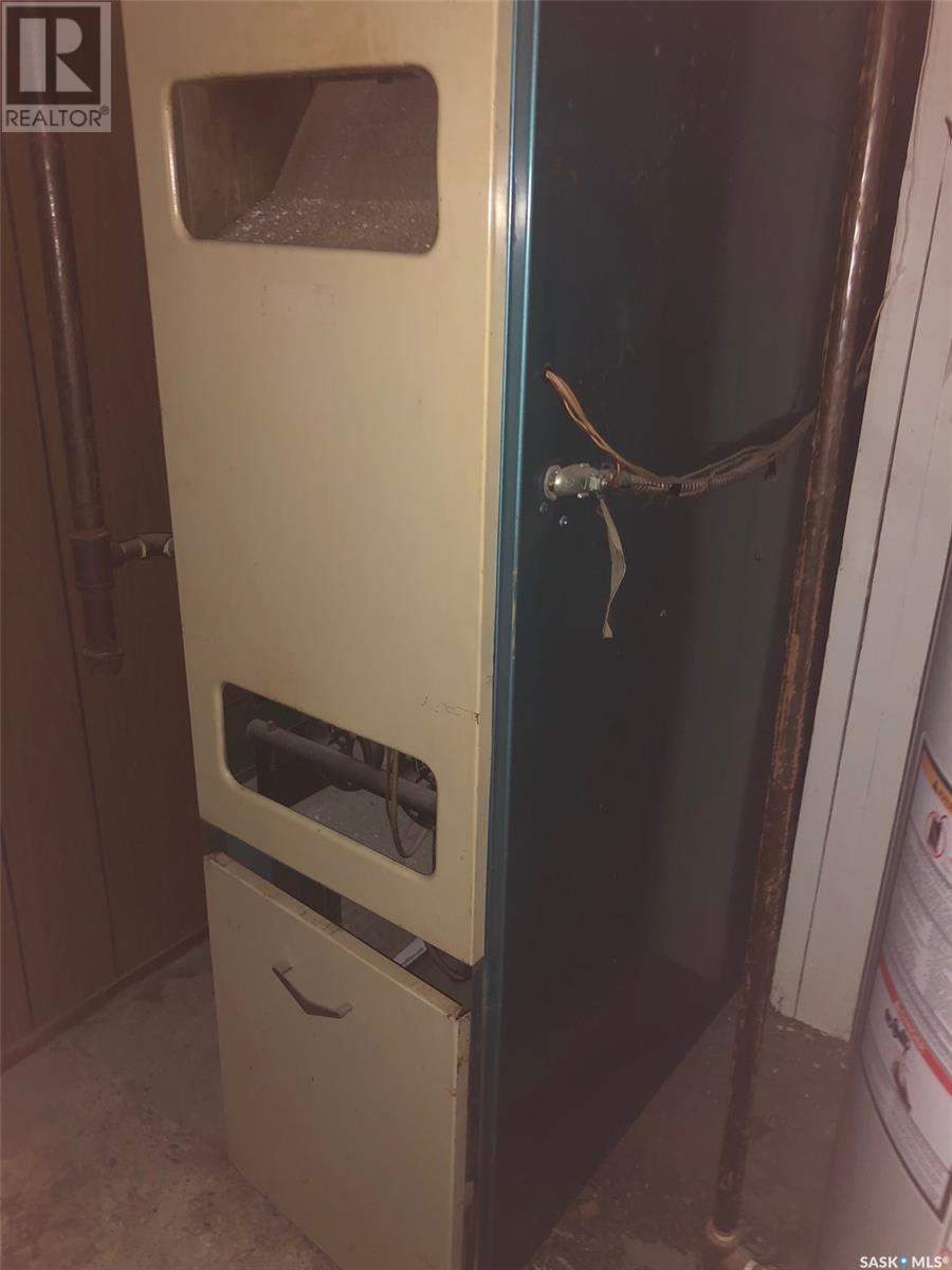 243 3Rd Street, Kamsack, SK - Indoor Photo Showing Other Room