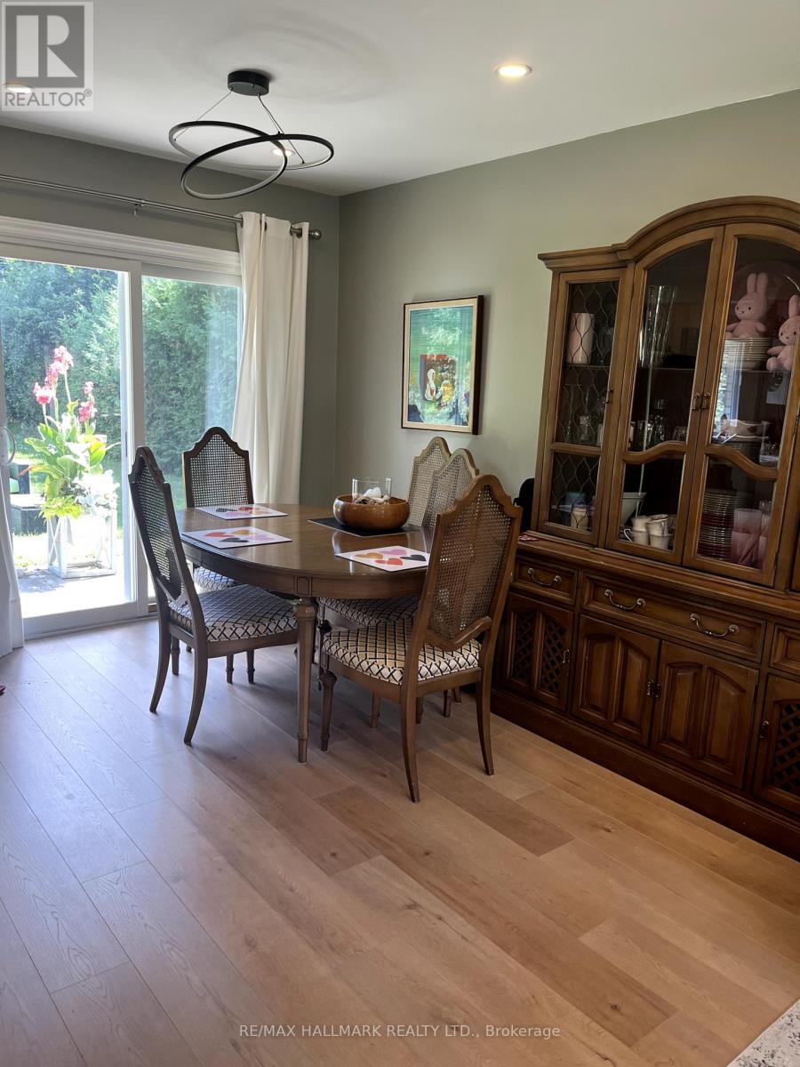 448 Loretta Crescent, Whitchurch-Stouffville, ON - Indoor Photo Showing Dining Room