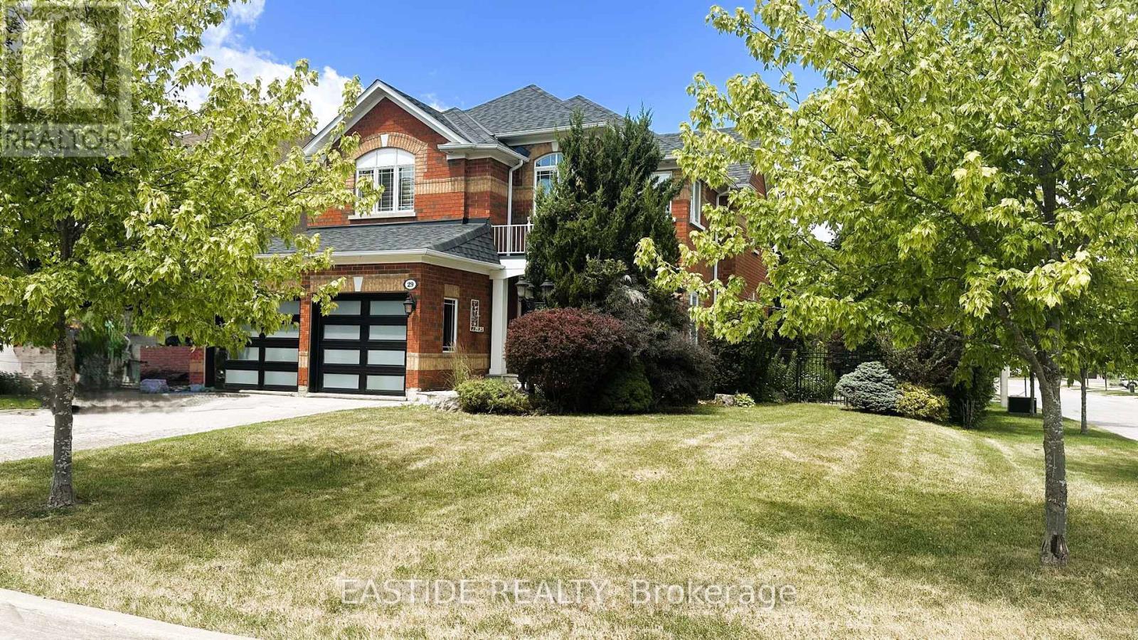 29 Wolfson Crescent, Richmond Hill, ON - Outdoor