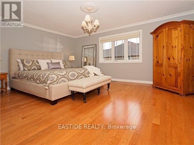 29 Wolfson Crescent, Richmond Hill, ON - Indoor Photo Showing Bedroom