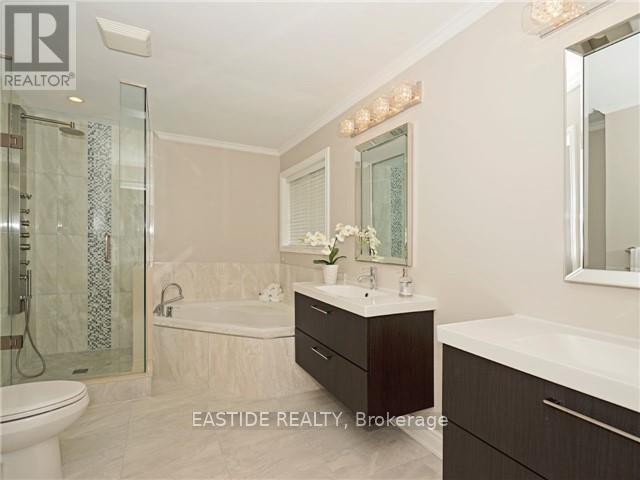 29 Wolfson Crescent, Richmond Hill, ON - Indoor Photo Showing Bathroom