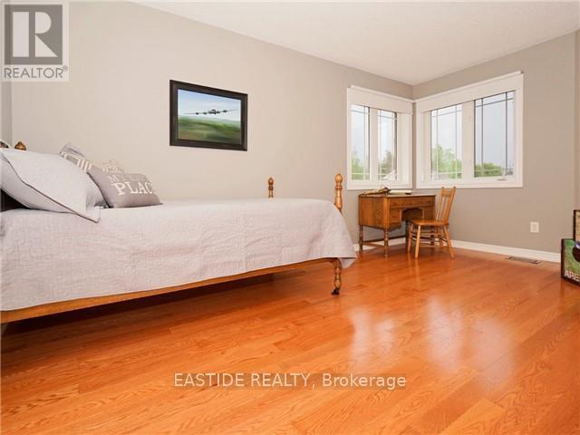 29 Wolfson Crescent, Richmond Hill, ON - Indoor Photo Showing Bedroom
