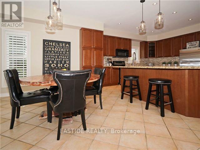 29 Wolfson Crescent, Richmond Hill, ON - Indoor