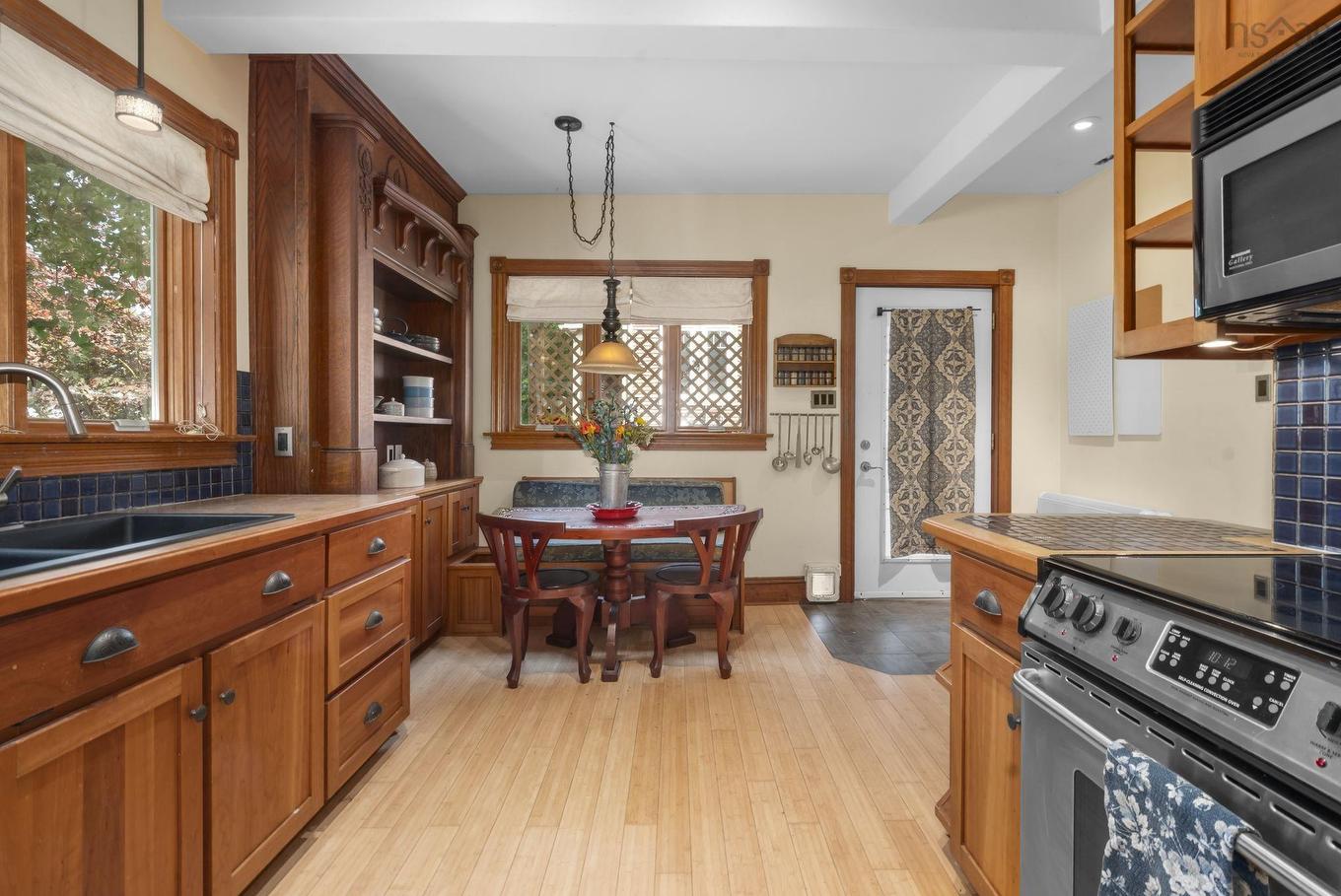 328 King Street, Windsor, NS