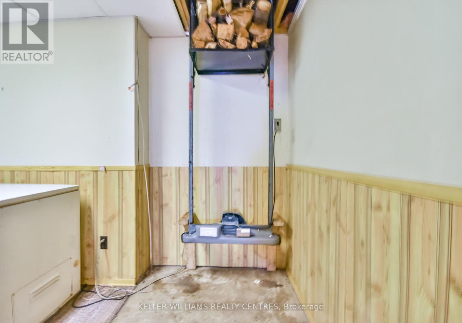 Wood Elevator - 2928 12 Line N, Oro-Medonte, ON