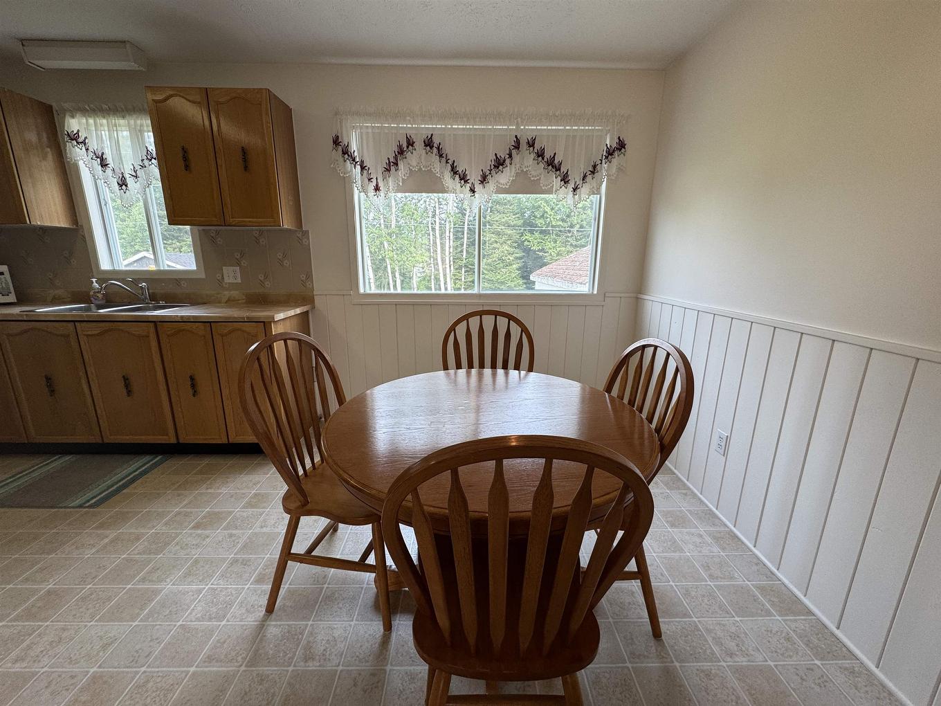 26 Matachewan Road, Manitouwadge, ON - Indoor Photo Showing Dining Room