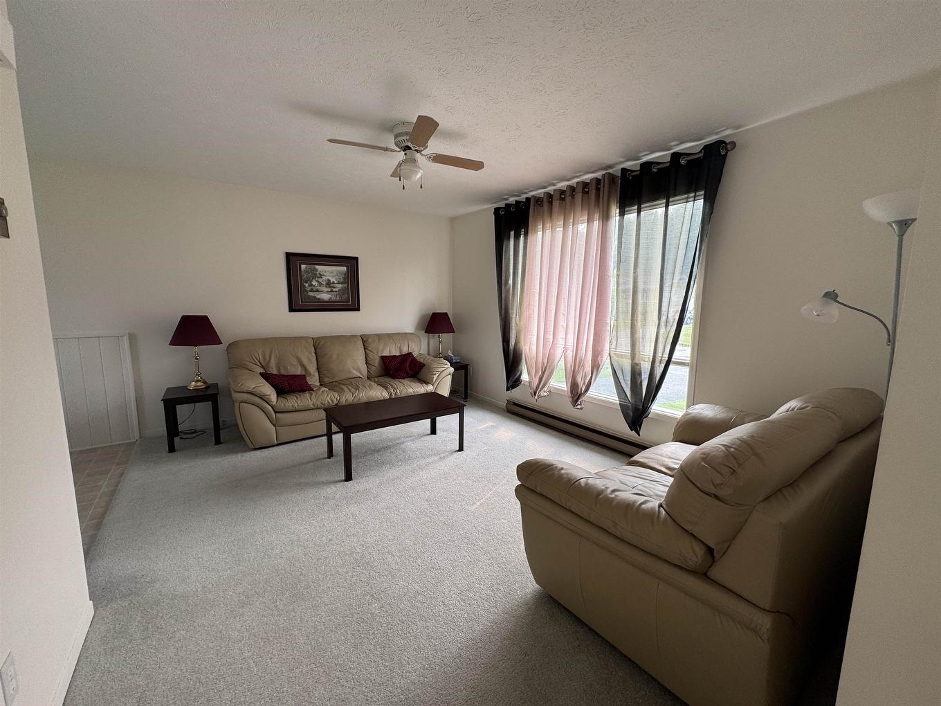 26 Matachewan Road, Manitouwadge, ON - Indoor Photo Showing Living Room